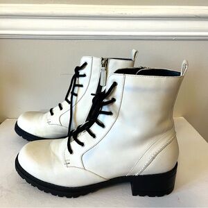 Cole Hann Women’s Ivory Leather Camea Waterproof Lace-up Combat Boot Size 9.5